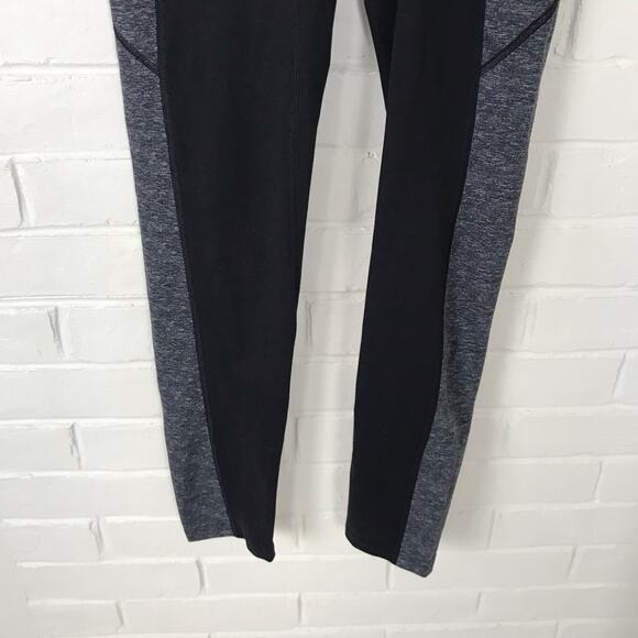 SPANX High Waisted Two Toned Activewear Leggings Size XS - Picture 4 of 8